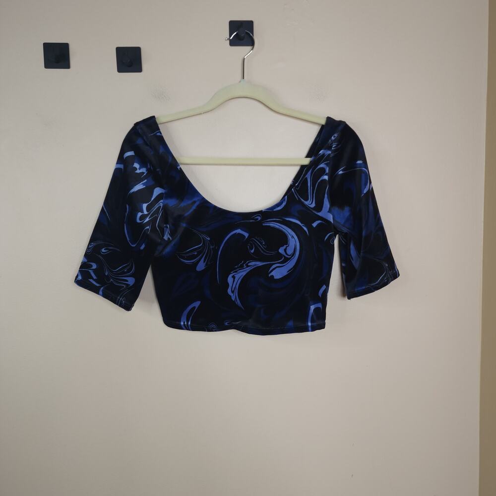 Athleta Exhilarate Velvet Crop Top A-C Agate Paisley Black Print Medium